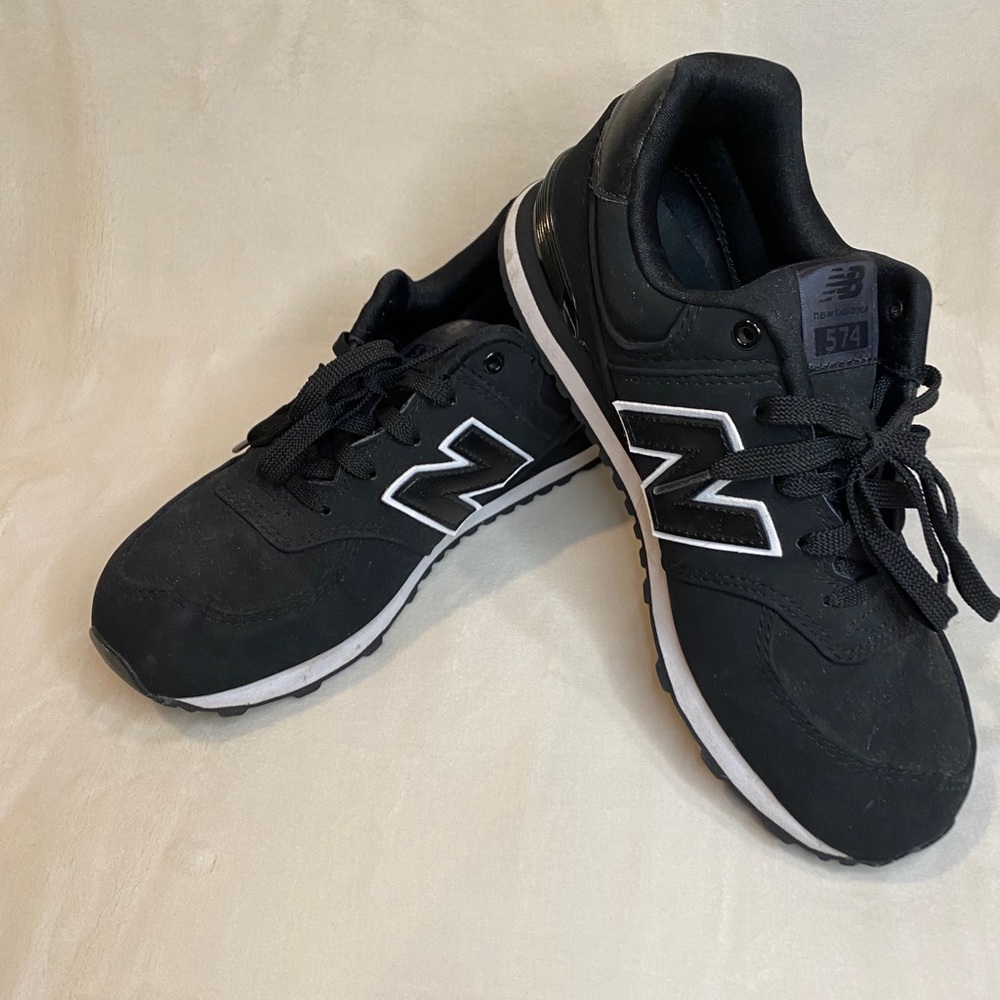 NEW BALANCE SIZE 6